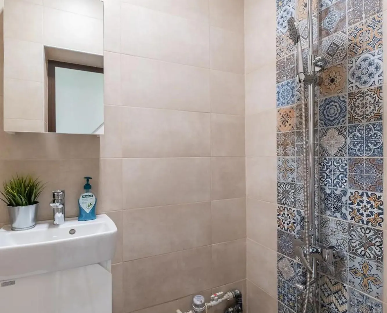 Orange Friendly Apartment Near Vitosha Blvd Sofia