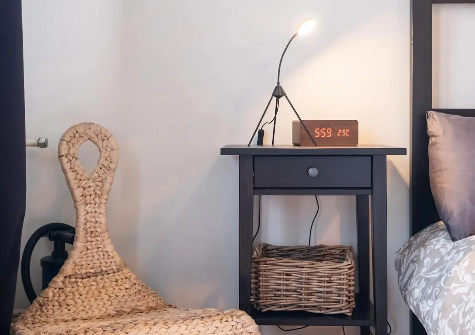 Orange Friendly Apartment Near Vitosha Blvd Sofia