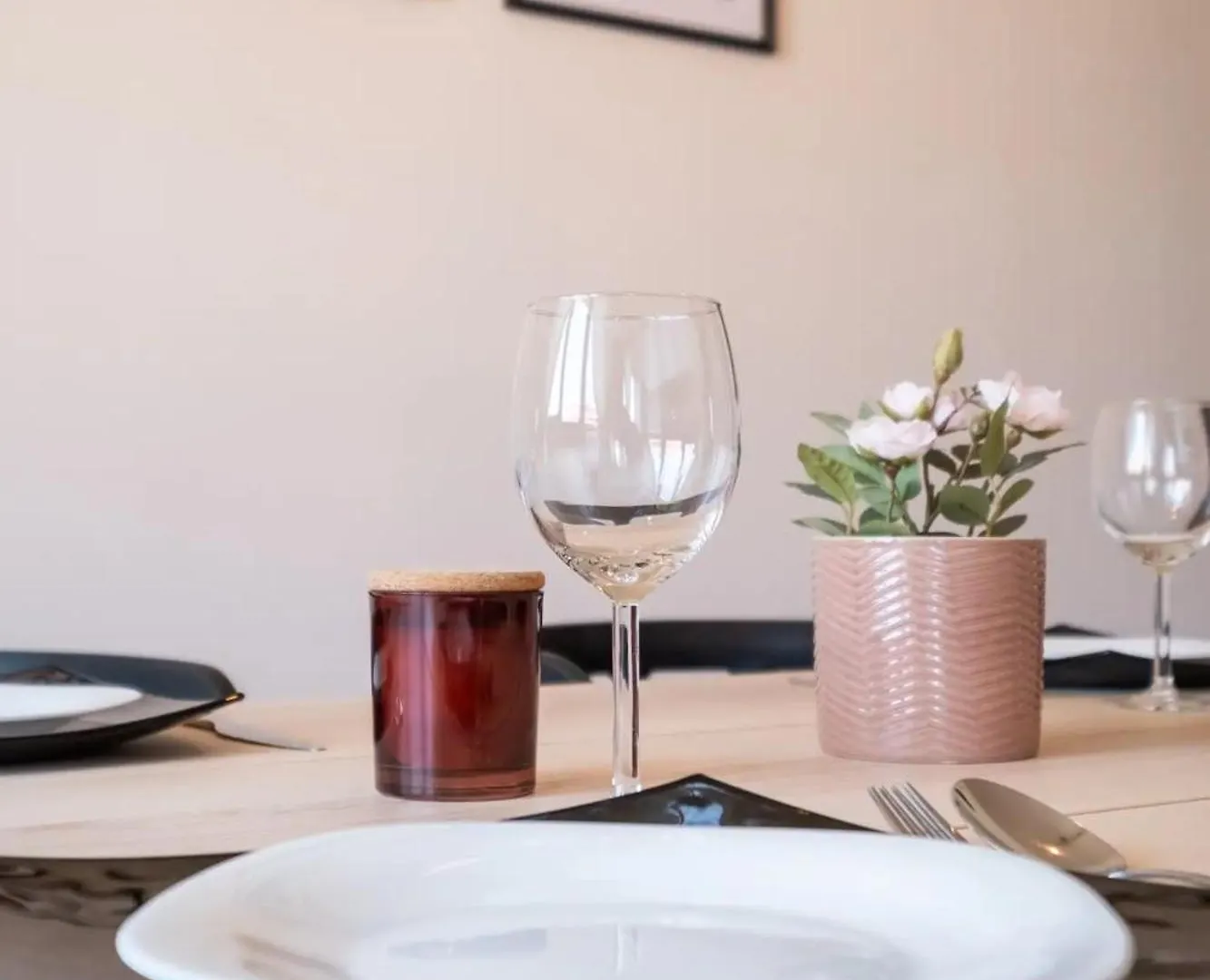 Orange Friendly Apartment Near Vitosha Blvd Sofia